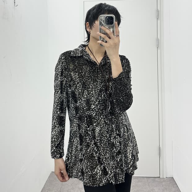 Vintage leopard glossy shirts