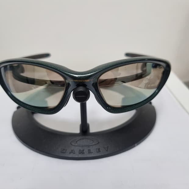 오클리 트웬티 에메랄드 그린 골드 이리듐