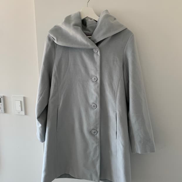 연하늘 오버넥 코트