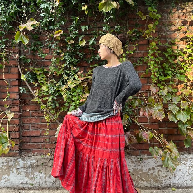 레드 히피 자수 포인트 롱스커트