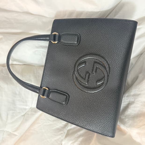 구찌 소호 스몰 레더 토트백 블랙 