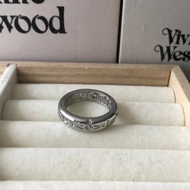 비비안 웨스트우드 아카이브 레터링 orb 각인링 반지