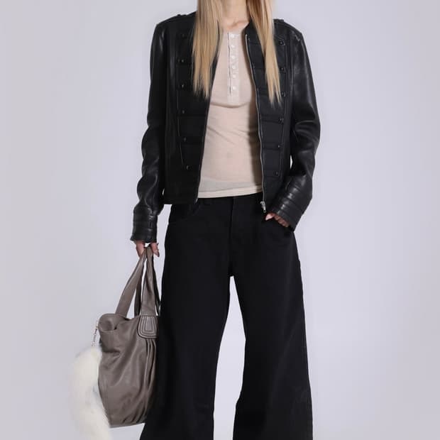 제이디드런던 블랙 콜로서스 진