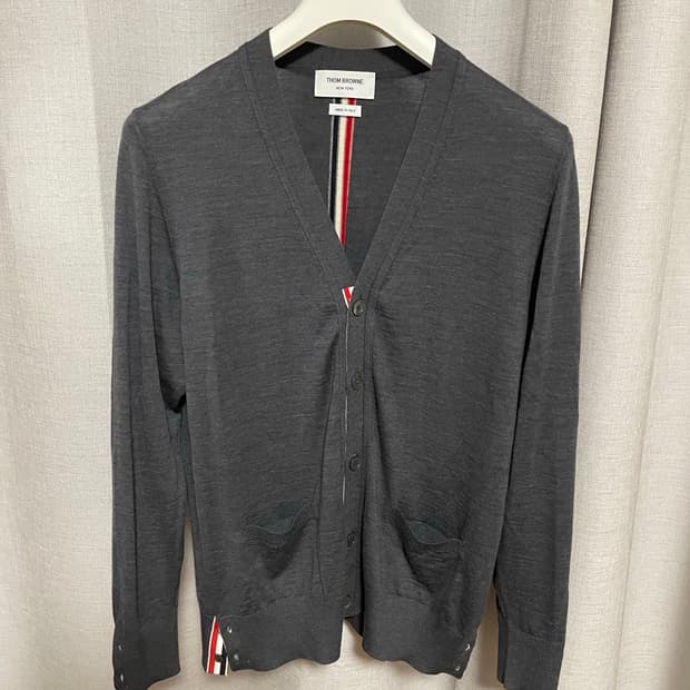 [정품] 톰브라운 백삼선 메리노울 가디건 2사이즈