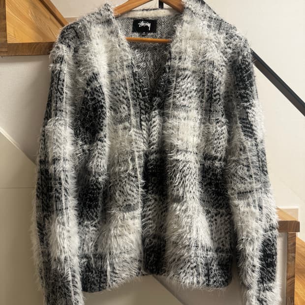 스투시 헤어리 가디건m