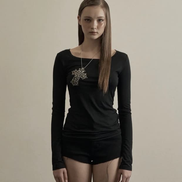 Black leopard cross necklace top