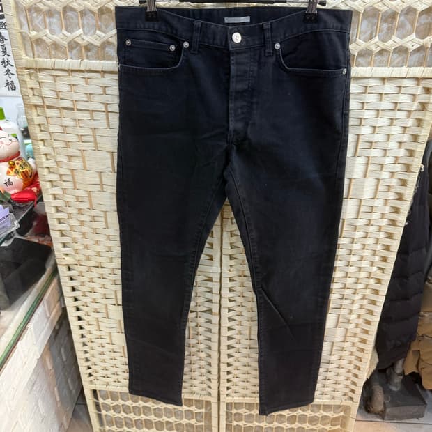 30-31 정품 디올옴므 슬림 블랙진 팝니다