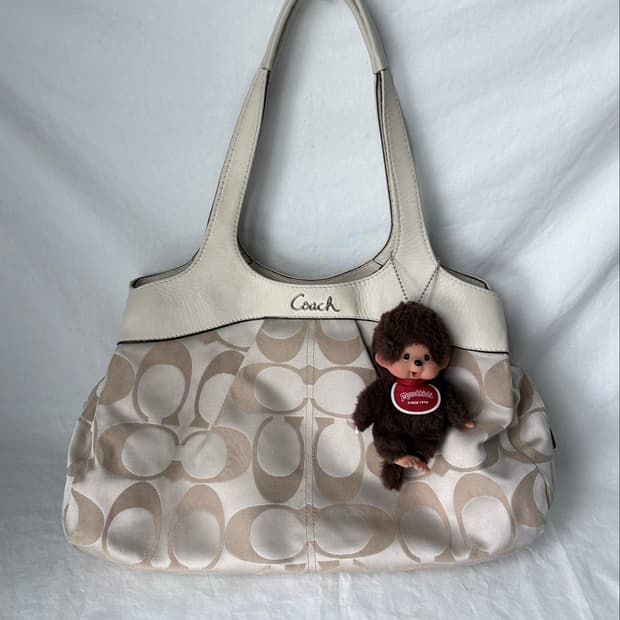 Coach ivory shoulder bag