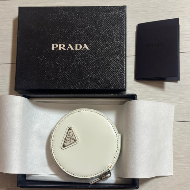 라다 원형 브러쉬드 레더 미니 파우치 동전 지갑, 가방 참장식