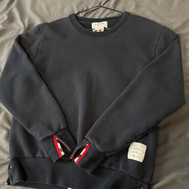 스톤아일랜드 백삼선 맨투맨3사이즈