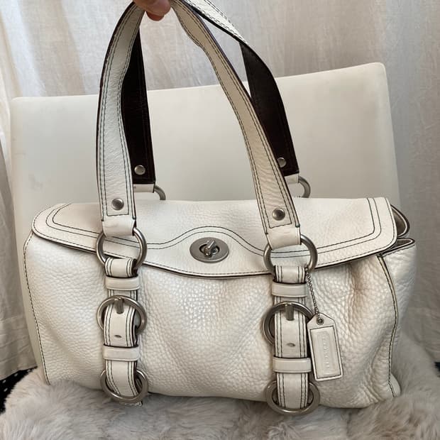 코치 화이트 그린스티치 토트백