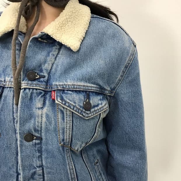 00's Levi’s Sherpa Trucker Jacket