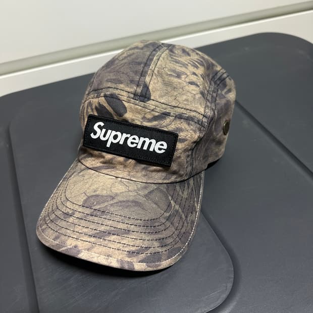 슈프림 밀리터리 캠프캡 블랙 프림1 카모 - 22SS