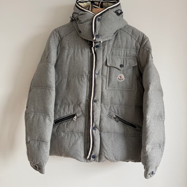 몽클레어(MONCLER) 울 패딩(LAMPO ZIP)