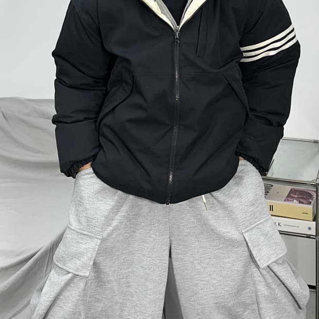 아디다스 블랙 화이트 리버시블 넉다운 패딩 L