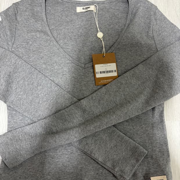 글로니 클래식 브이넥 롱슬리브