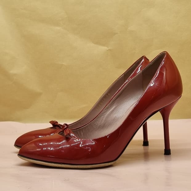 구찌 페이턴트 가죽 펌프스힐 35 230 굽8.5