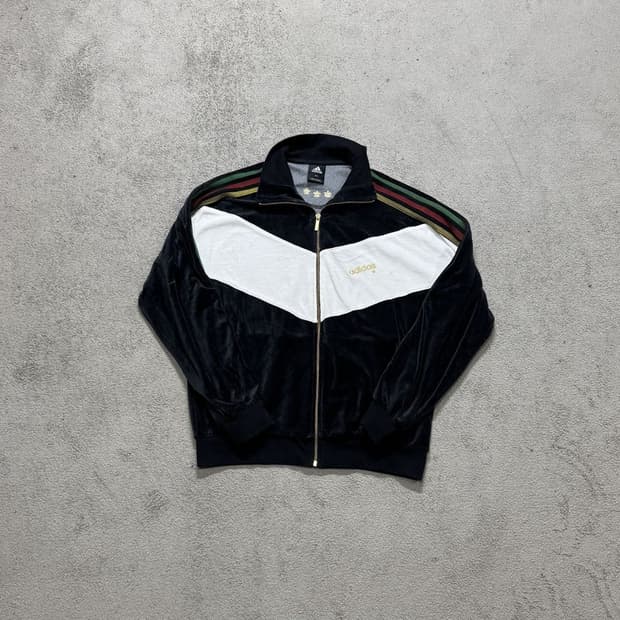 아디다스 벨벳 트랙탑 100