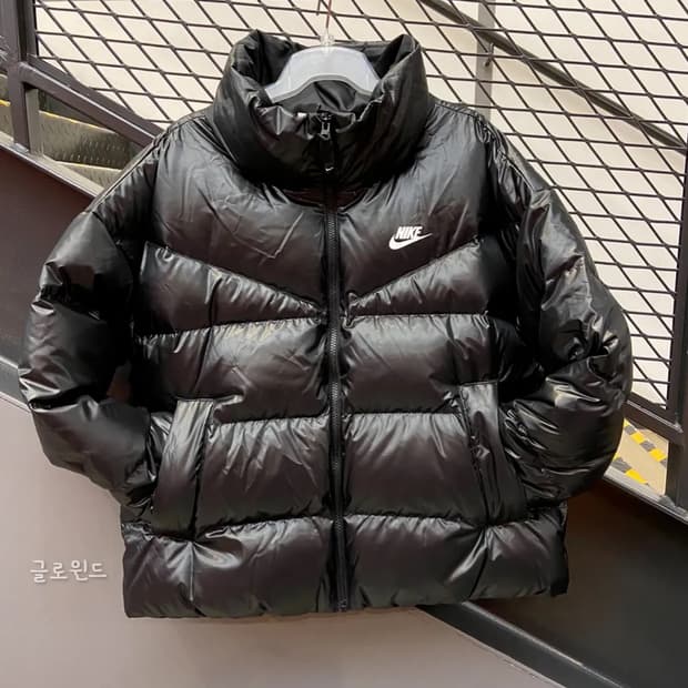나이키 써마핏 유광패딩 
