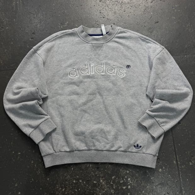 100 아디다스 맨투맨