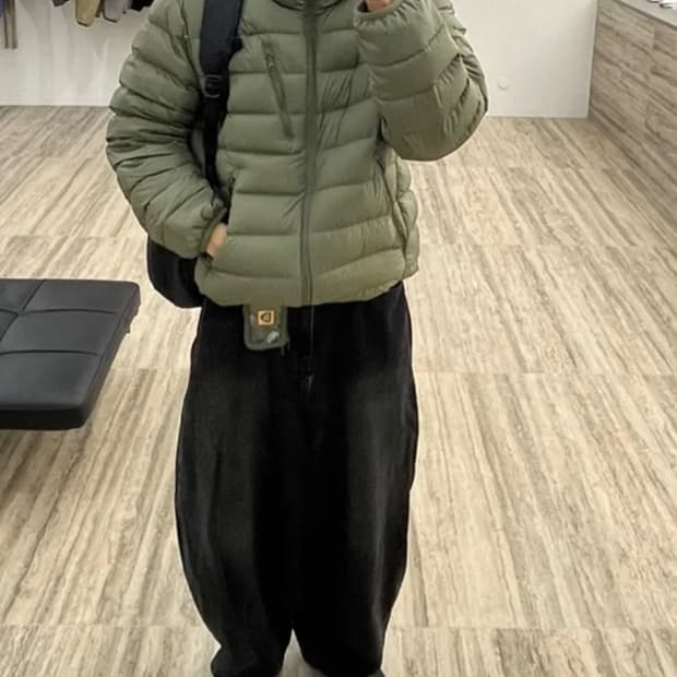 [새상품] 시티 레저 후디드 라이트 다운 재킷 [카키S]