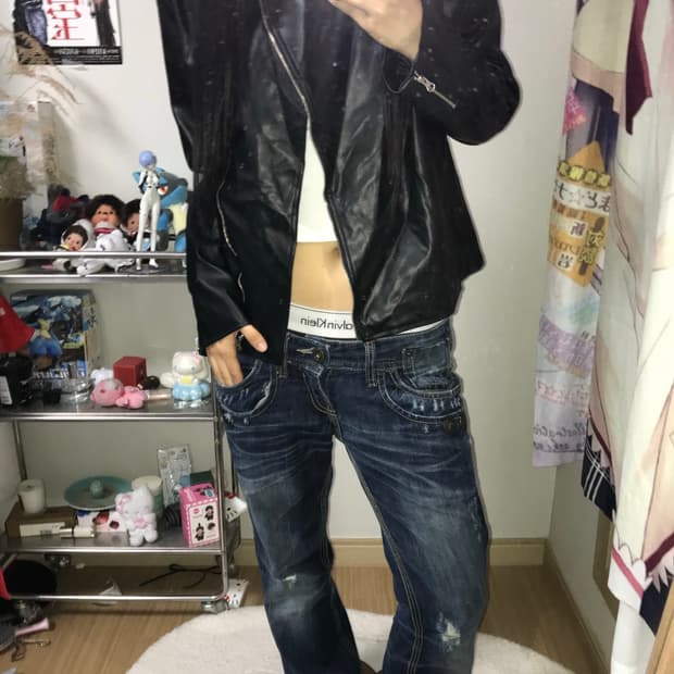재패니즈 사선지퍼 페이크 레더 자켓