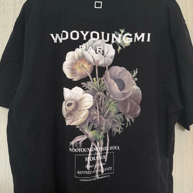 우영미 플라워 프린트 백로고 23FW 50사이즈