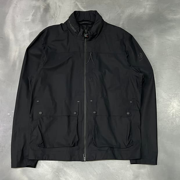  벨스타프 윈드브레이커 y14591