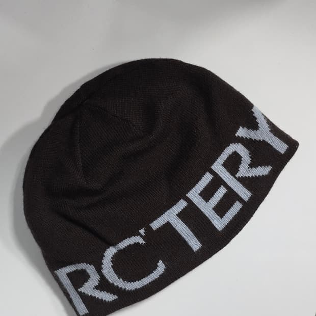 아크테릭스 Arcteryx 월드 헤드 토크 비터스 루센트 비니