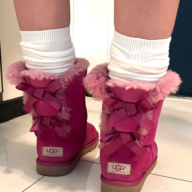 어그 백리본 Ugg 230 235 라즈베리 랏소베어 핑크 갸루 y2k