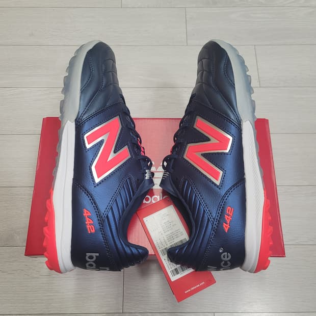 (275)뉴발란스442 V2 PRO(남성,2E) 풋살화[대전직거래도가능]