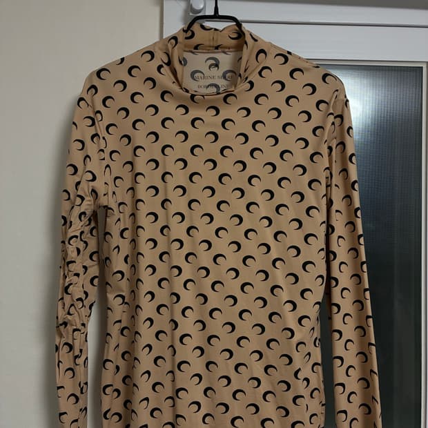 마린세르 크레센트 문 탑 L