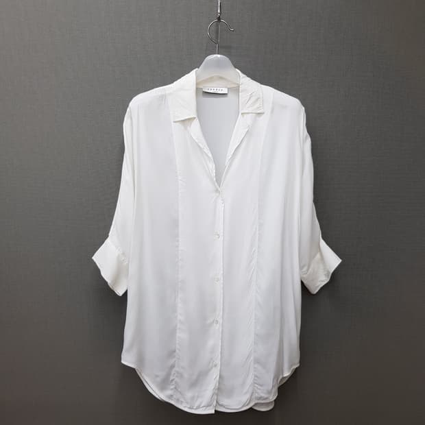SANDRO 산드로 루즈핏 오픈카라 화이트 블라우스 1사이즈