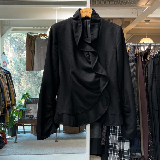 아츠로 타야마 프릴 울자켓