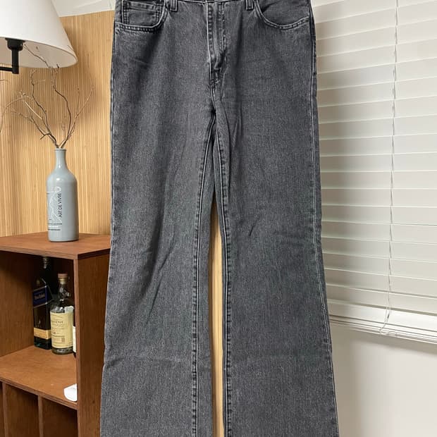 [Levi’s] 567 Relax Flare Jeans