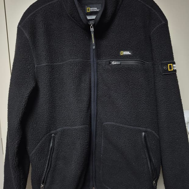 내셔널지오그래픽 정품 후리스 110사이즈 팝니다