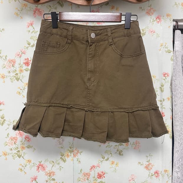 카키 플리츠 미니 스커트