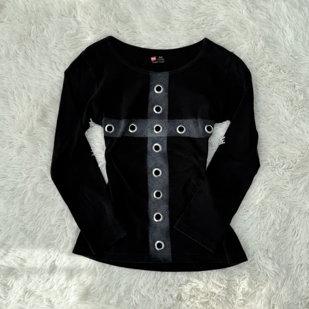 고딕 블랙 크로스 롱 슬리브