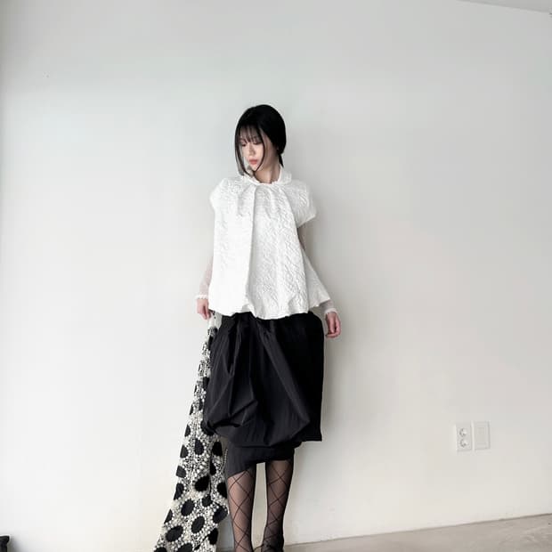 Jacquard pumpkin sleeveless blouse