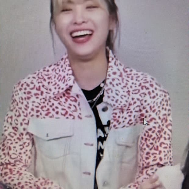 CHAEnewyork 메탈 피어싱 핑크호피데님자켓