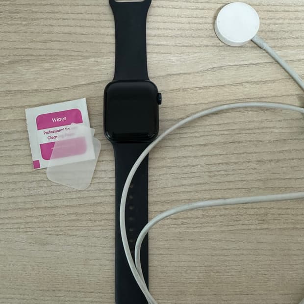 [급처] 애플워치 SE2 40mm GPS 미드나이트 (스트랩+충전선 포함