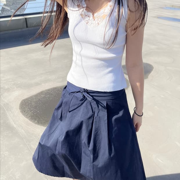 Lace Trim Cami 레이스 슬리브리스 탑