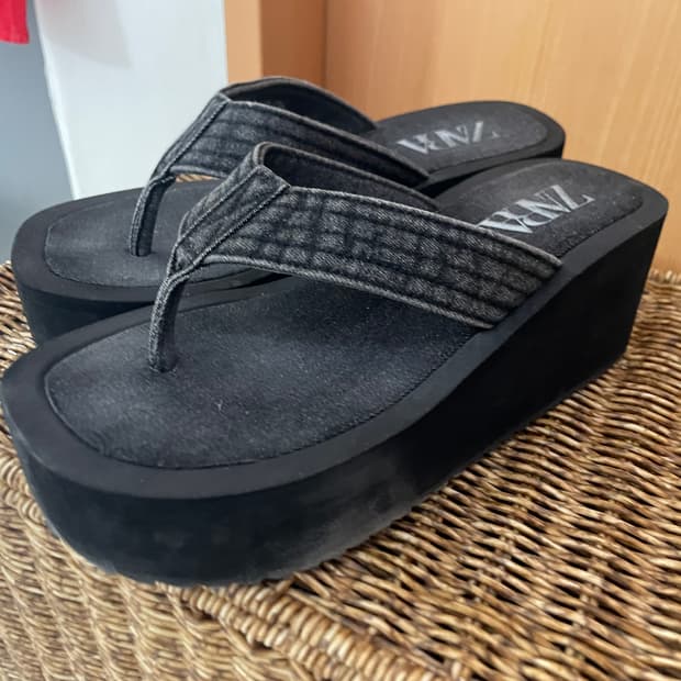 Zara 웨지힐샌들