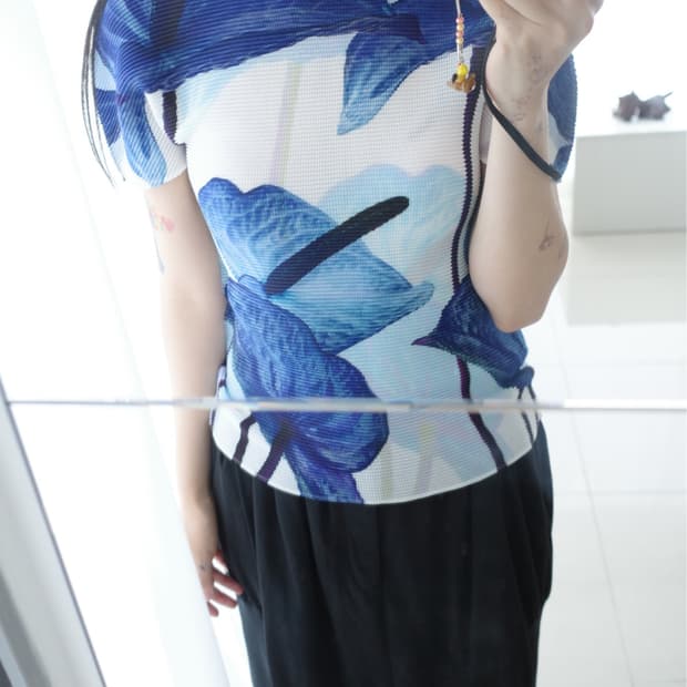 Floral Print Stretch Pleated top
