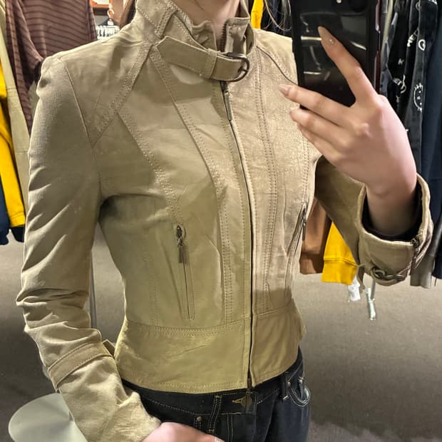 38)Pinky&Dianne 여성 버클 베이지 가죽자켓