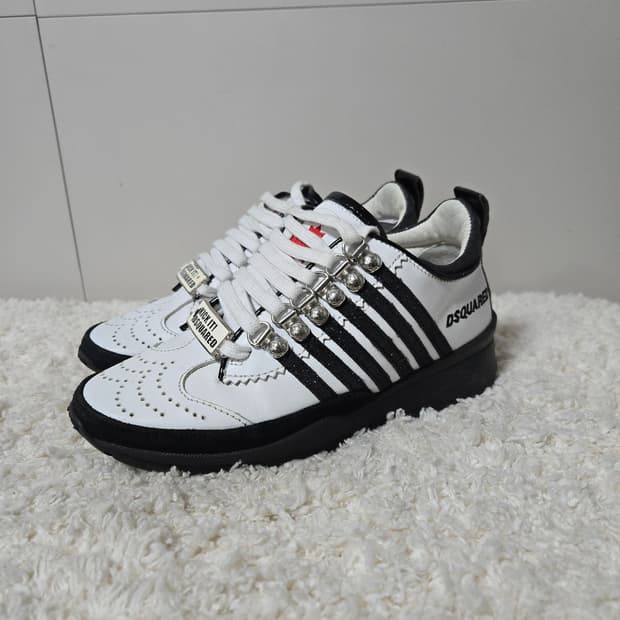 디스퀘어드2  1964  6스트라이프 스니커즈 35 (225)