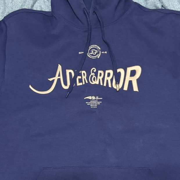 아더에러 베리프 로고 후드 a3