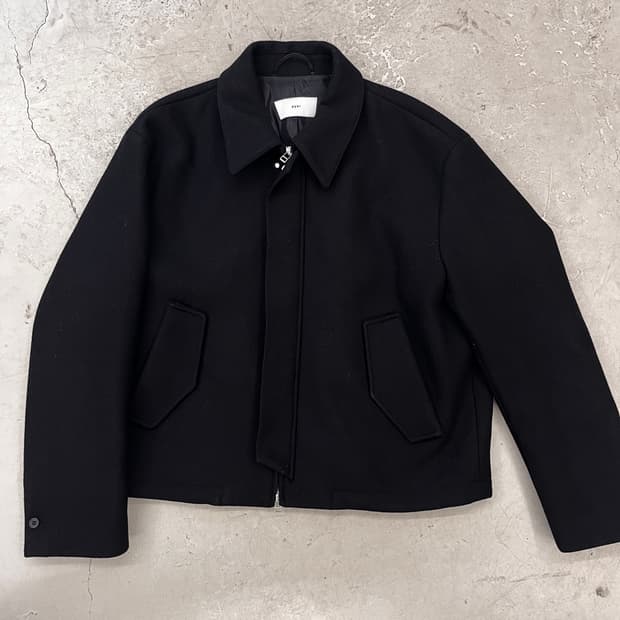 [L] PYAR 뉴노멀 멜톤 울 블루종 자켓 001