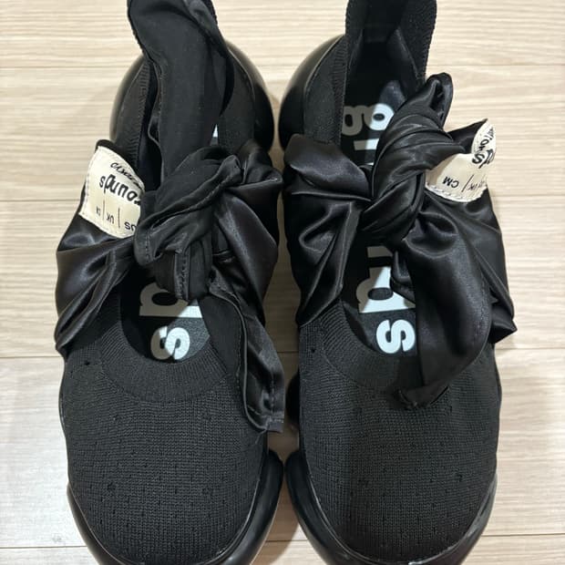 그라운즈 스니커즈 판매합니다.