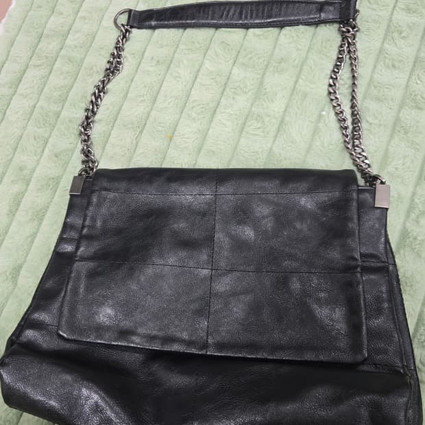 자라 유나 숄더백